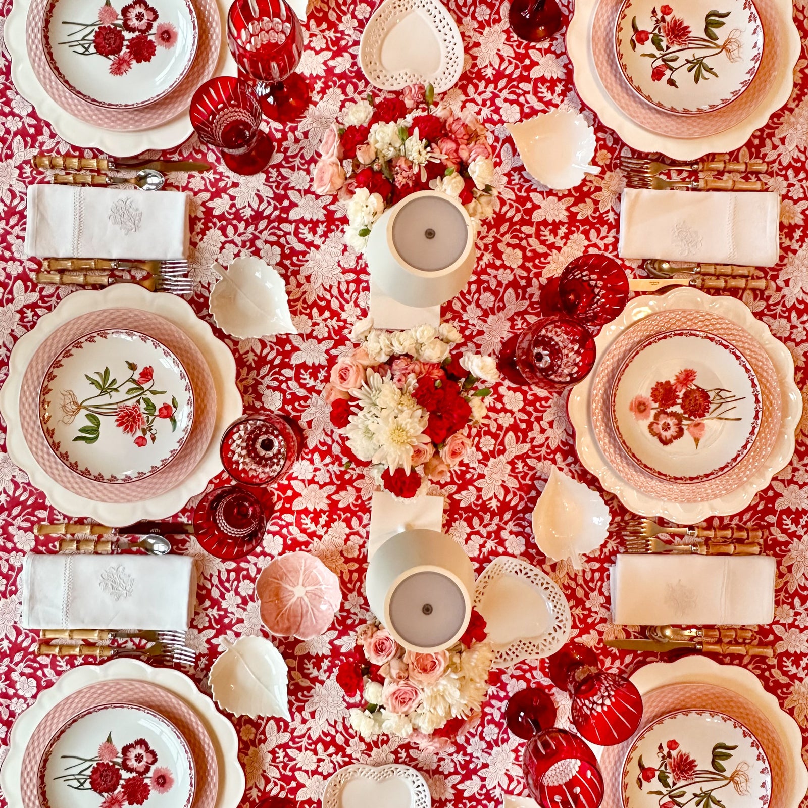 Carmen red and white square tablecloth
