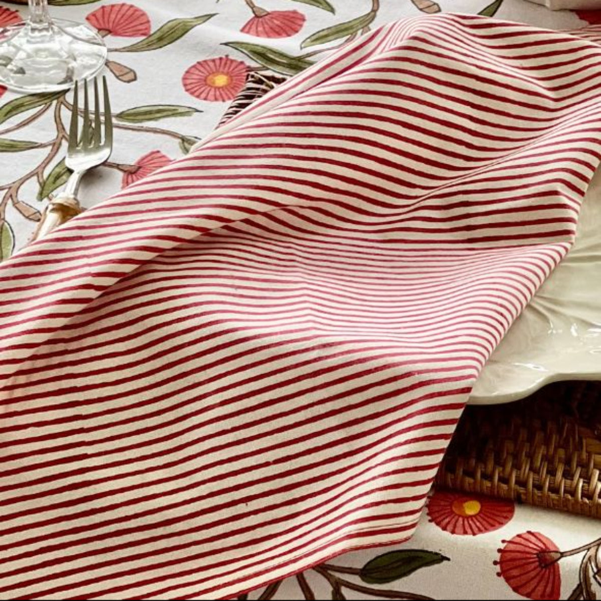 Striped table napkins-set of 4 Red