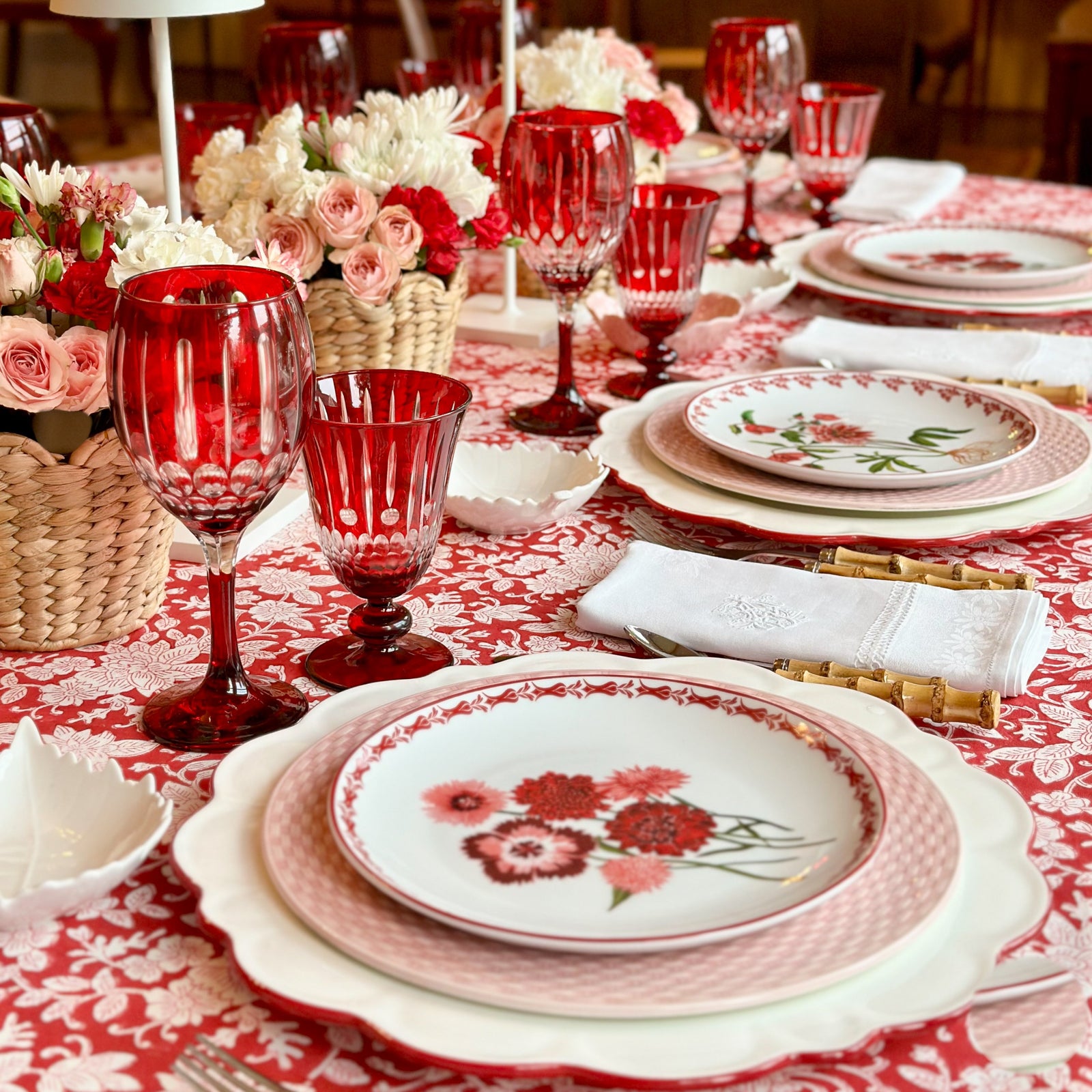 Carmen red and white square tablecloth