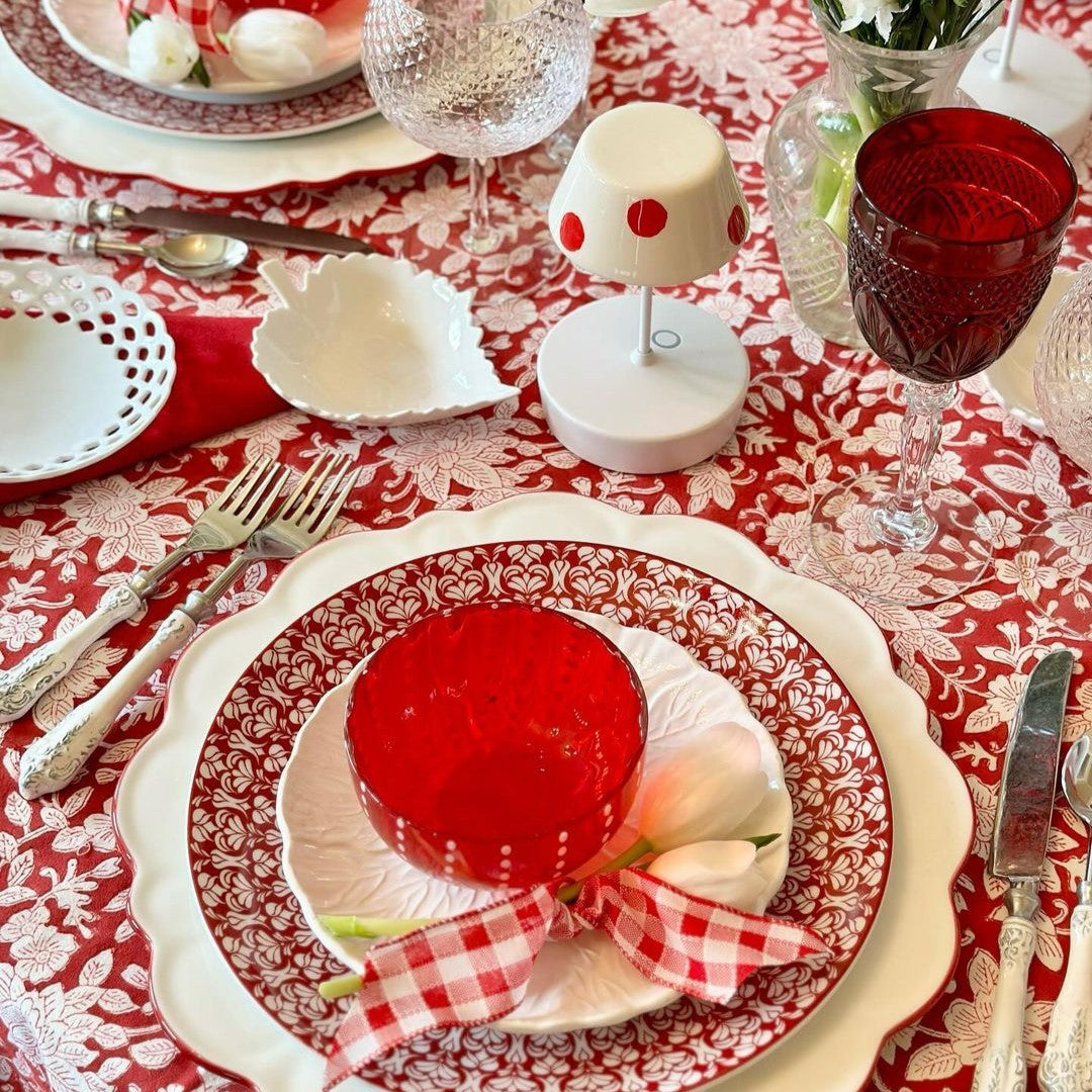 Carmen red and white round tablecloth