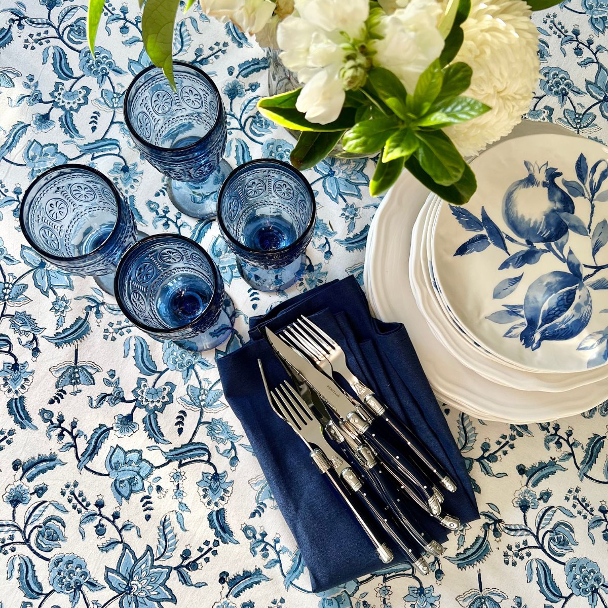 Chintz blue round tablecloth ©