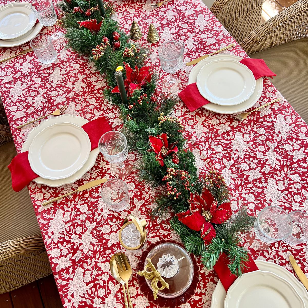 Carmen red and white tablecloth