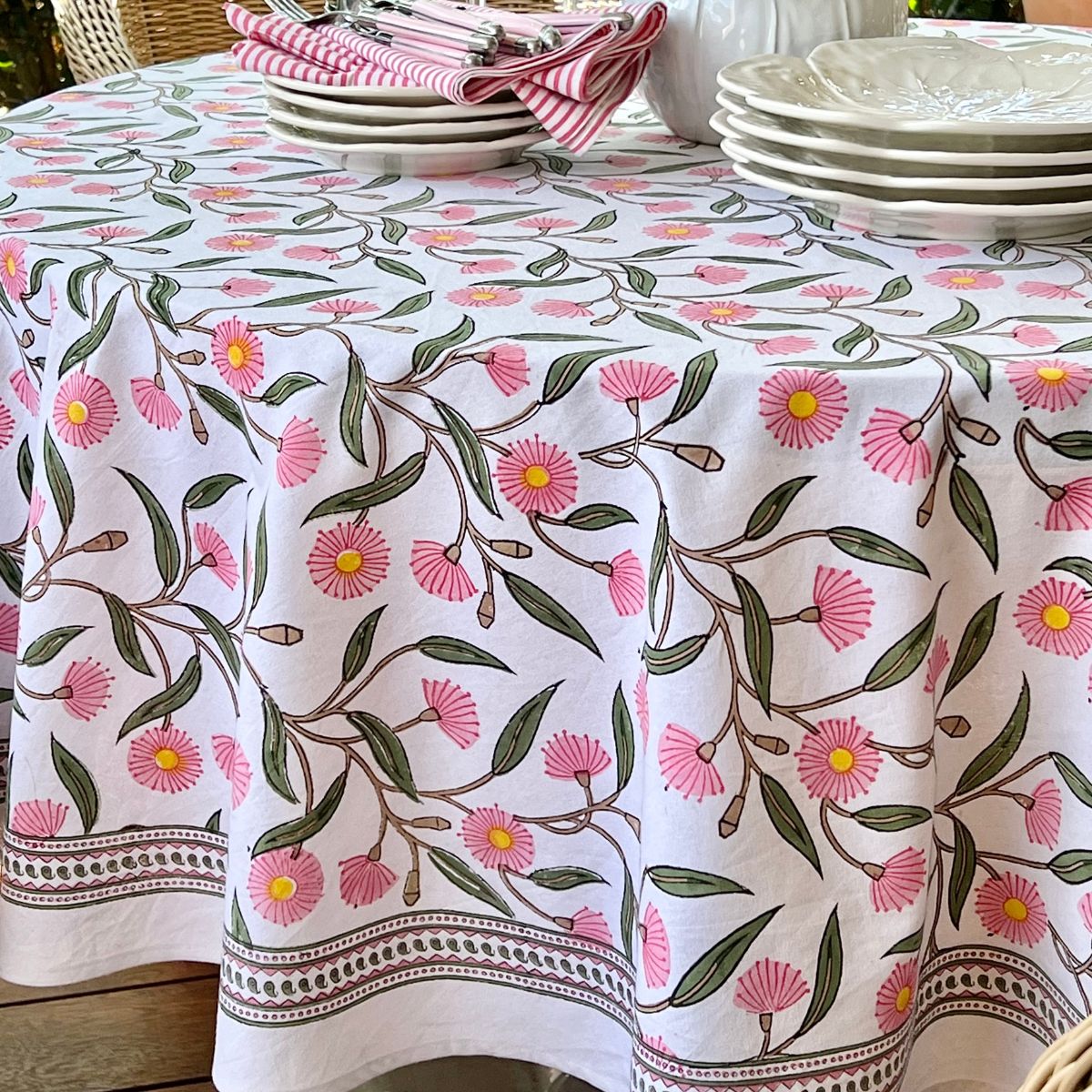 Sample Pink Flowering gums round tablecloth 180 cm ©