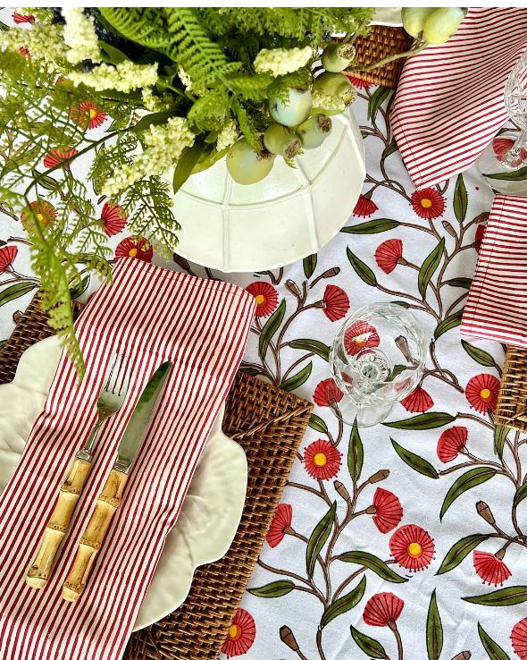 Striped table napkins-set of 4 Red