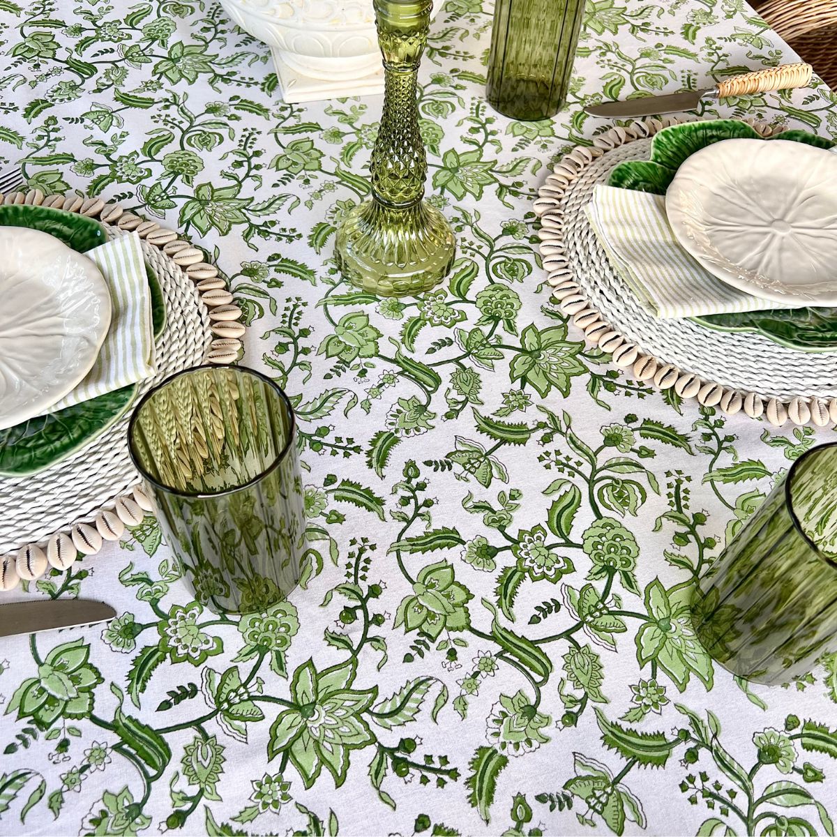 Chintz green square tablecloth ©