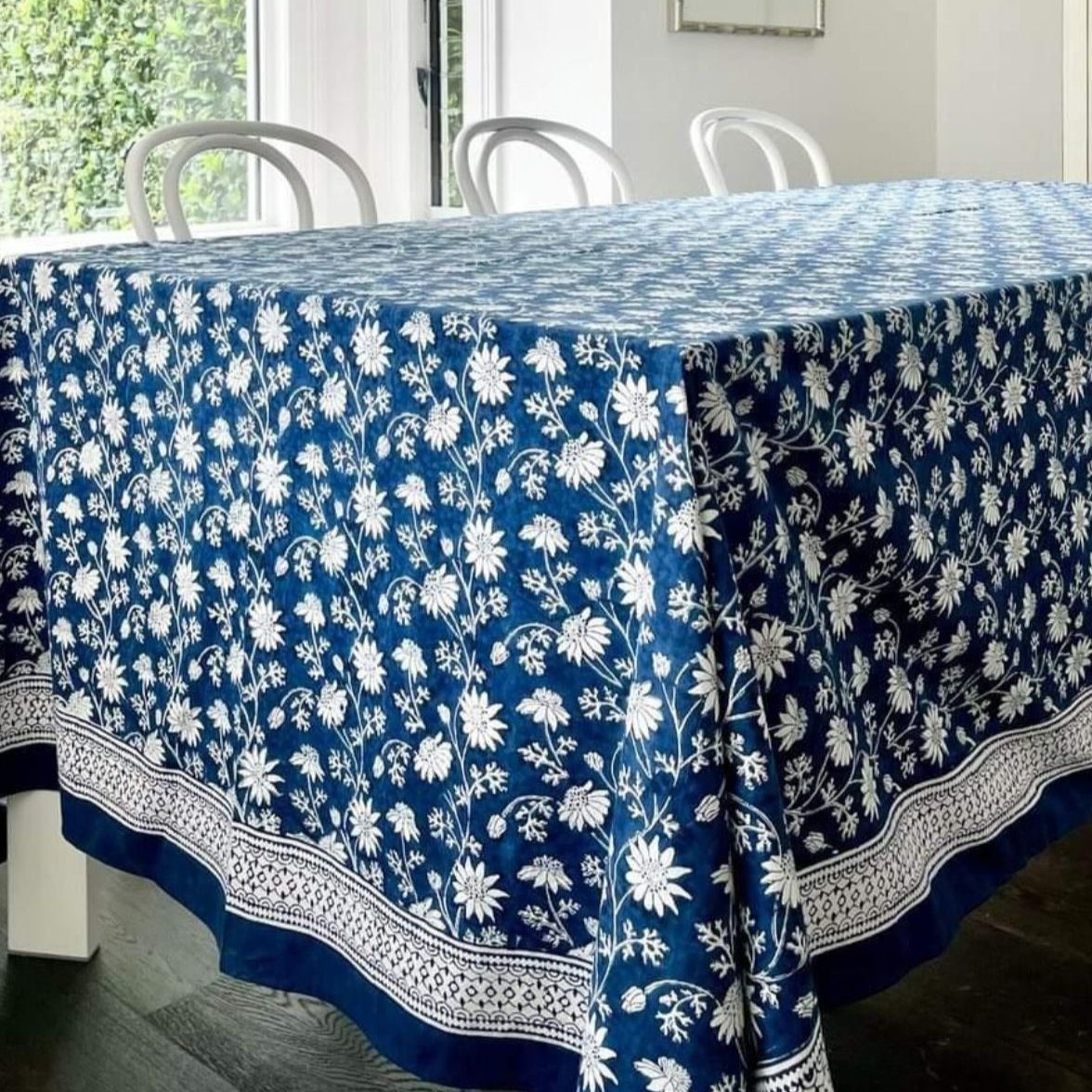 Flannel flower navy blue tablecloth ©