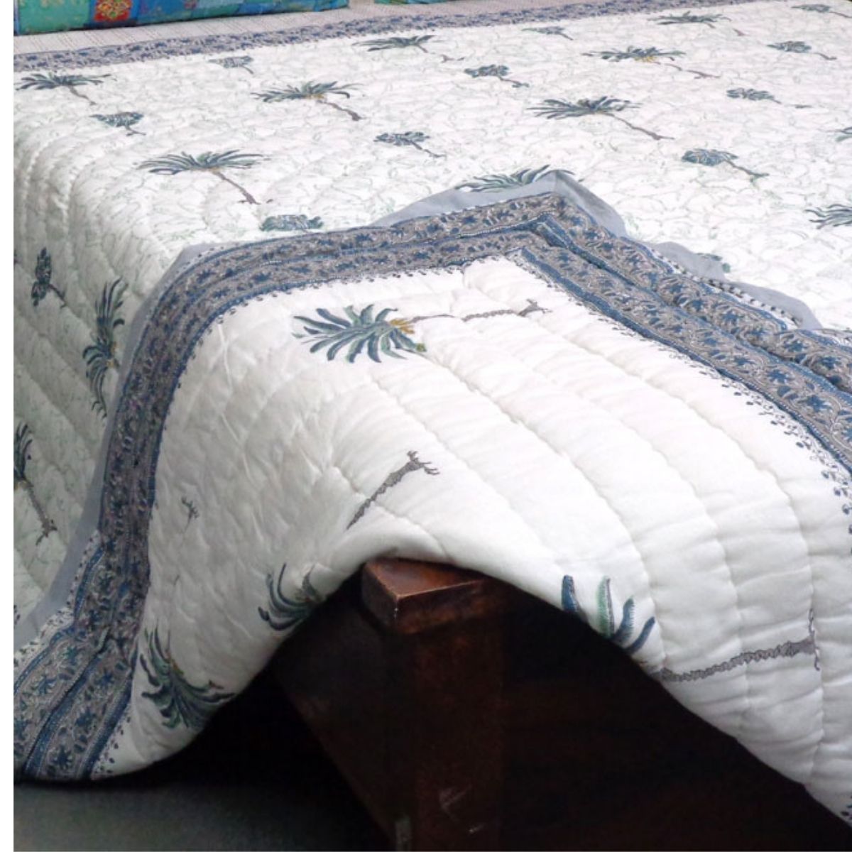 Palm Tree Blue reversible cotton quilt - Queen and King