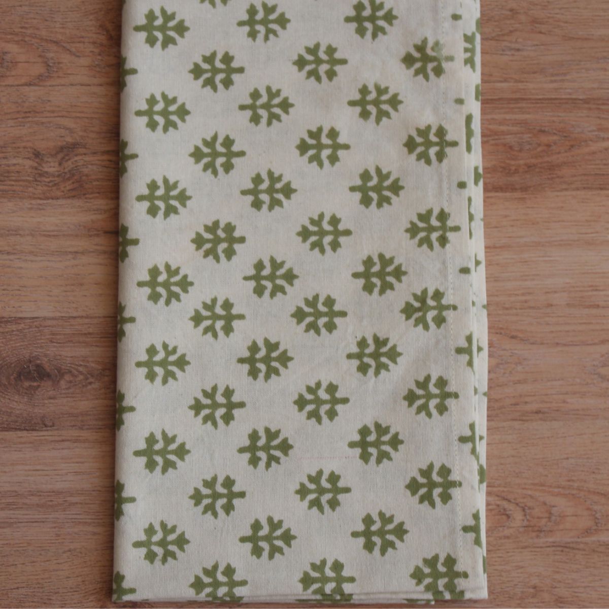Flannel foliage table napkins-set of 4- Green