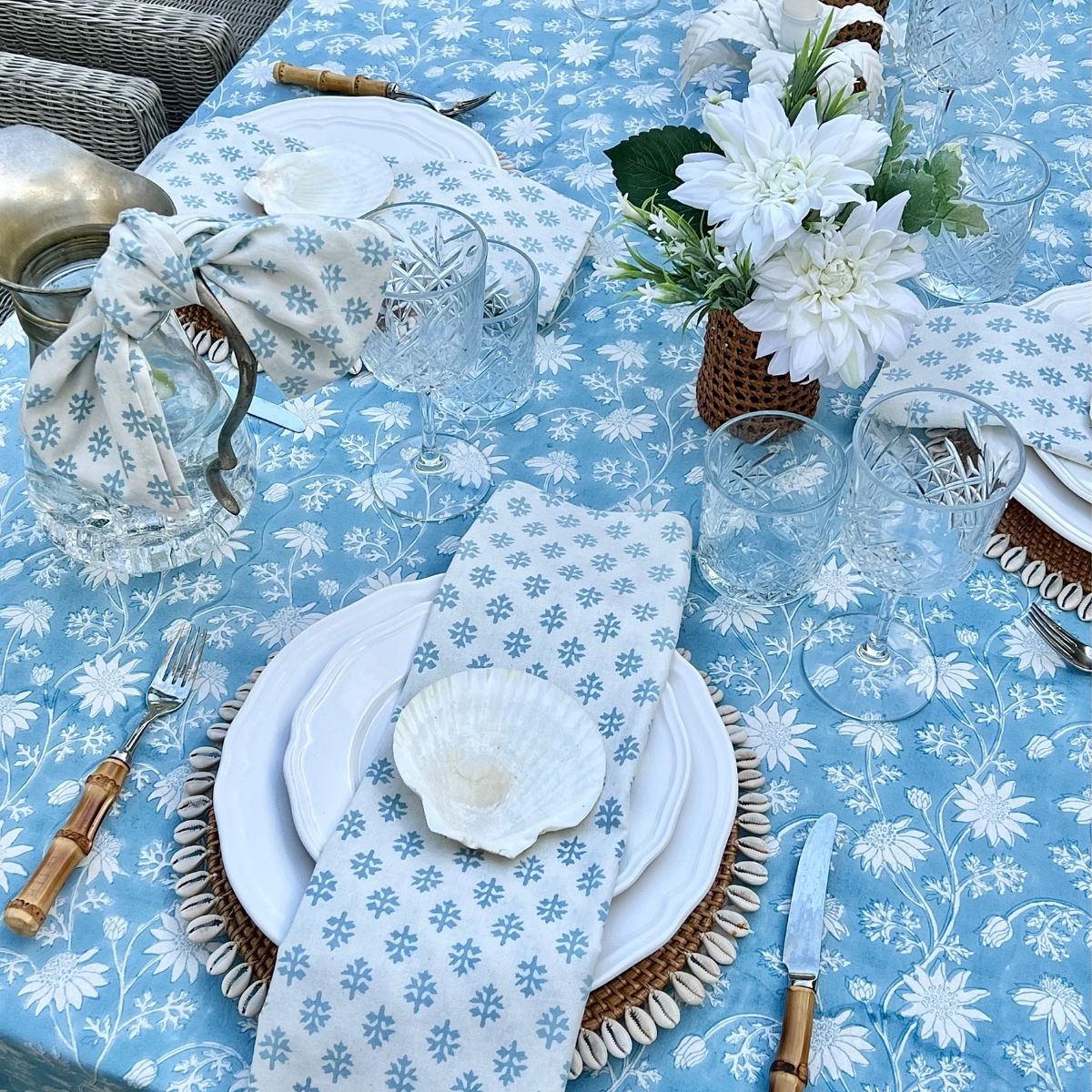 Flannel flower sky blue round tablecloth  ©