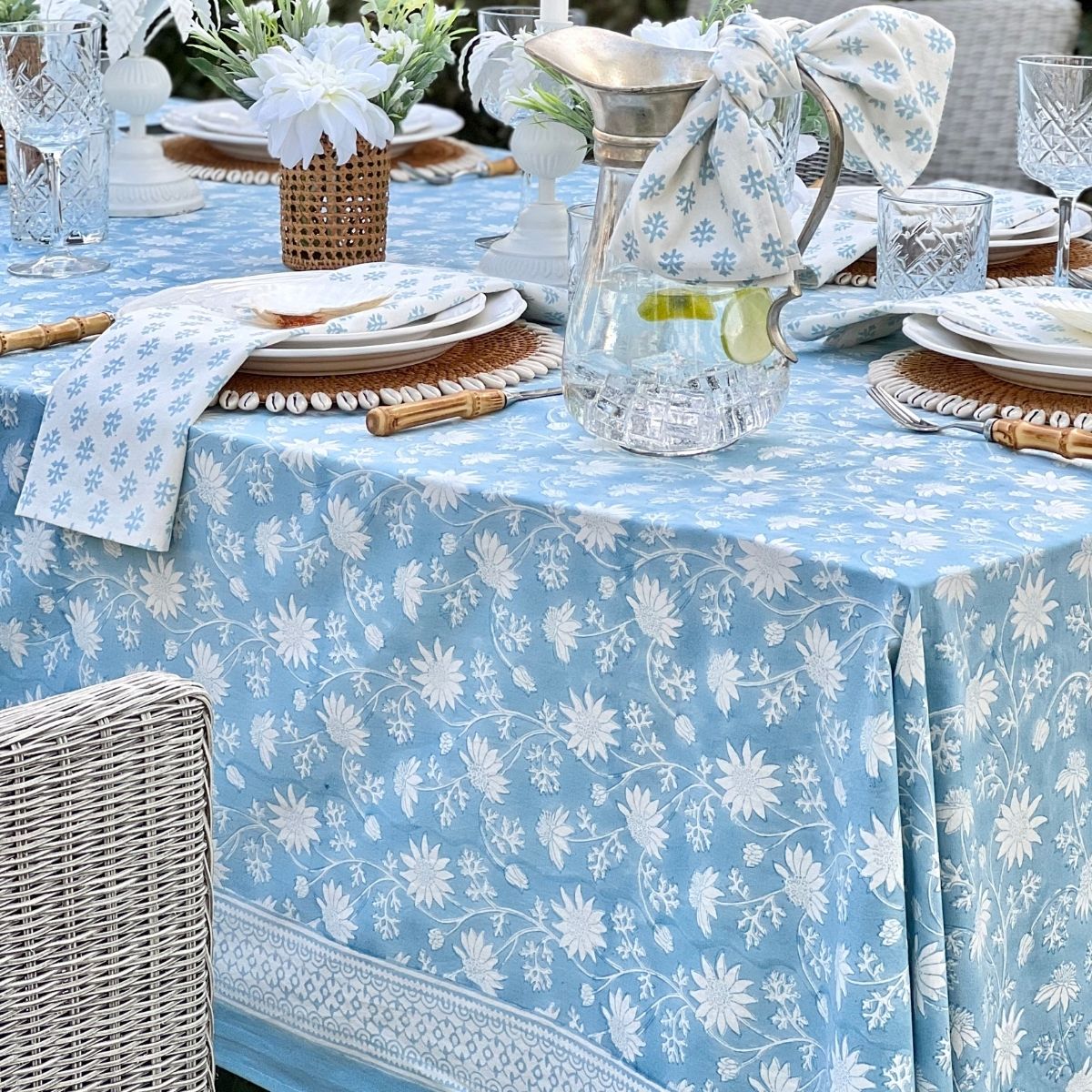 Flannel flower sky blue tablecloth ©
