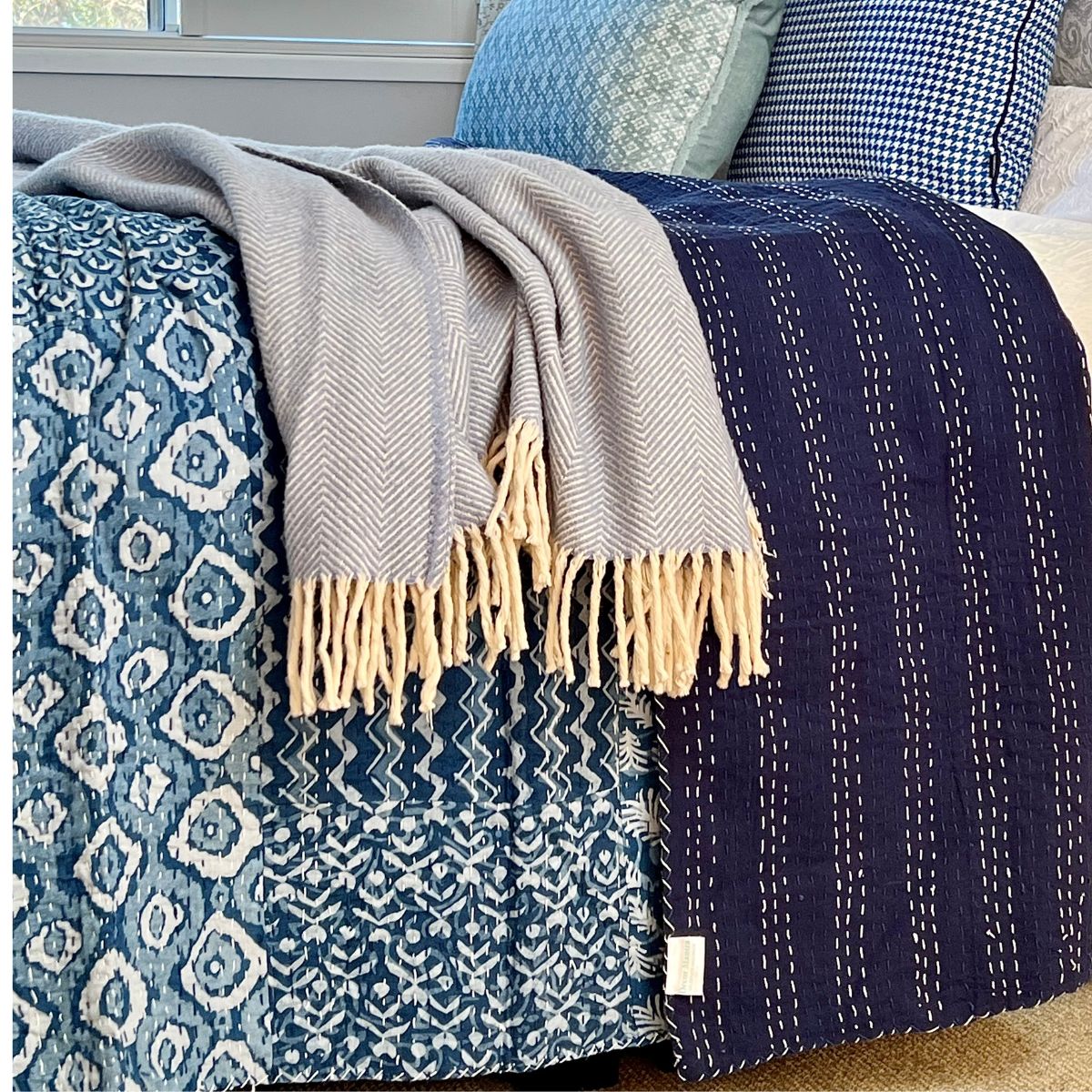 Patchwork Kantha quilt / bedspread - Blue and white- Queen