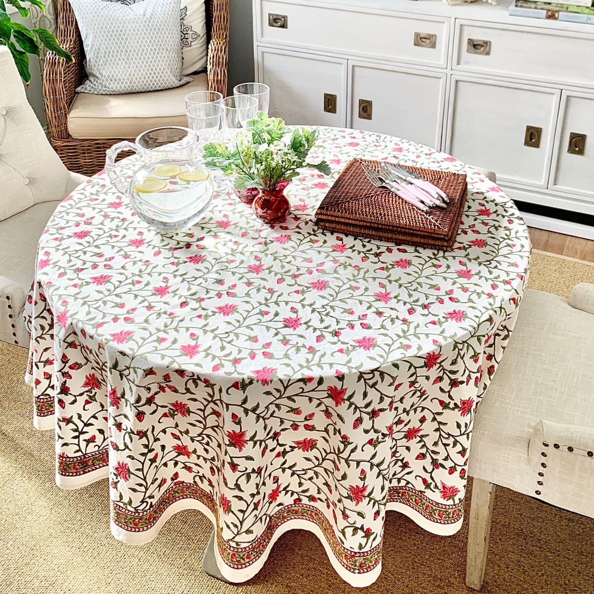 Pink Ivy round tablecloth