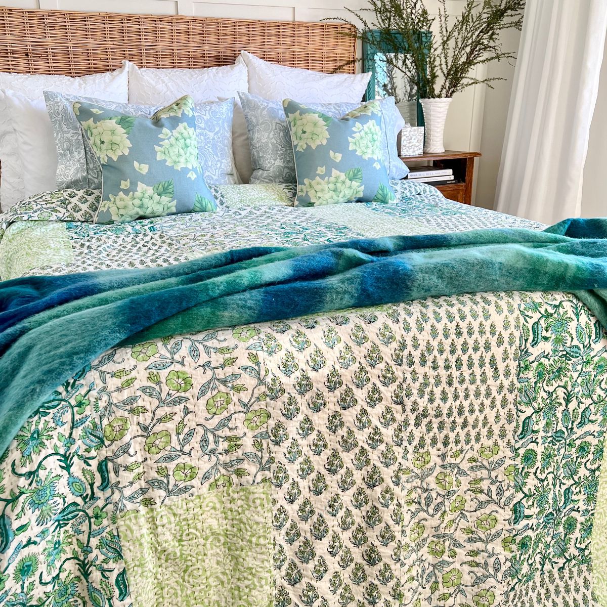 Patchwork Kantha quilt / bedspread - Green