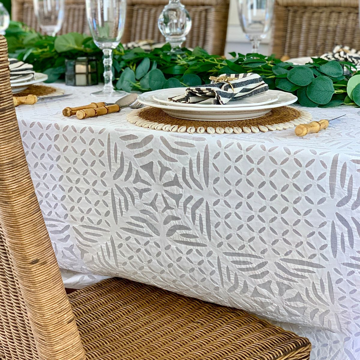 Applique Cutwork White rectangle tablecloth